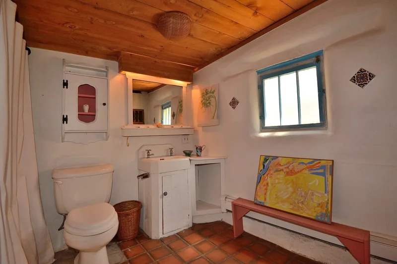 481 Camino Don Miguel, Santa Fe, NM 87505, Santa Fe, New Mexico, United States. - Photo 24