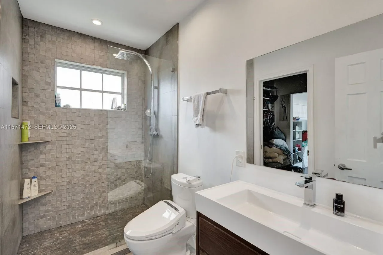 430 Miller Rd, Coral Gables, Florida, United States. - Photo 15