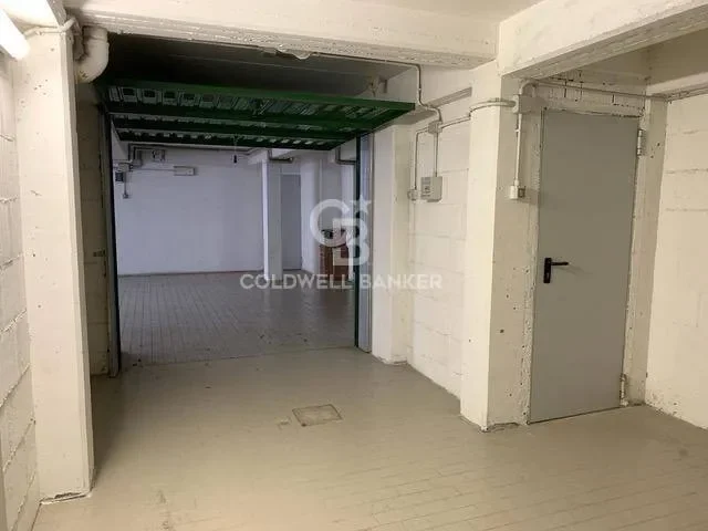 Via Luigi Valeriani, Bologna, Emilia-Romagna, Italy. - Photo 24