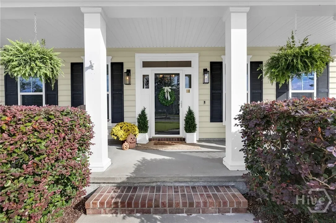 Exterior photo 3