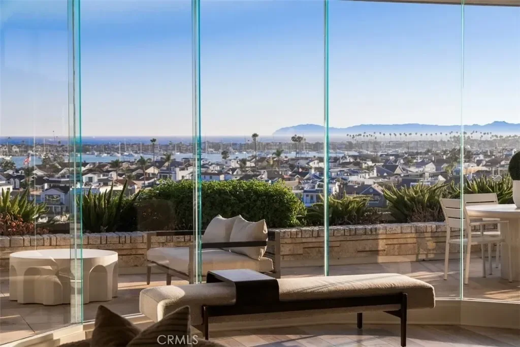 1535 Dolphin Terrace, Newport Beach, California, United States. - Photo 50