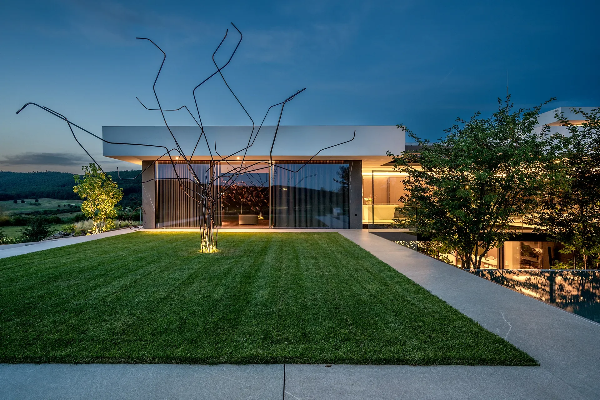 Exterior photo 9