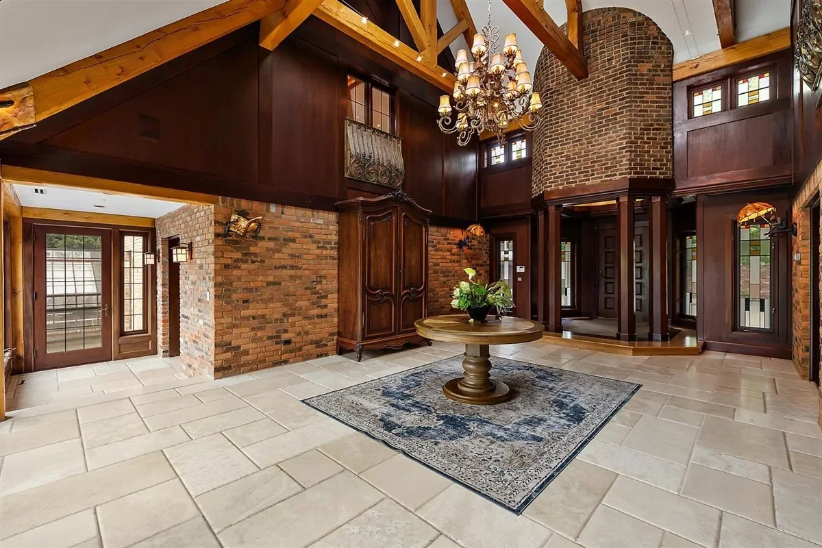 490 East Long Lake Road, Bloomfield Hills, Michigan, United States. - Photo 22