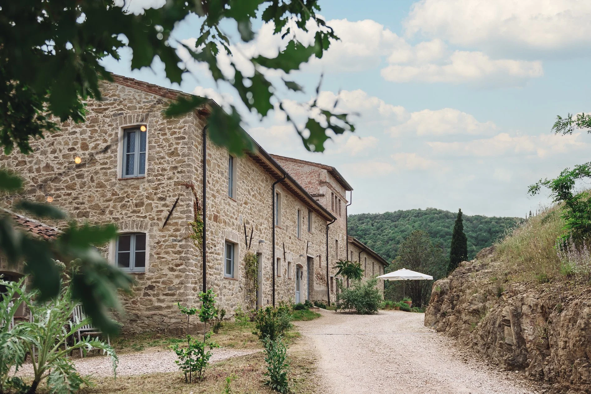 Exterior photo 6