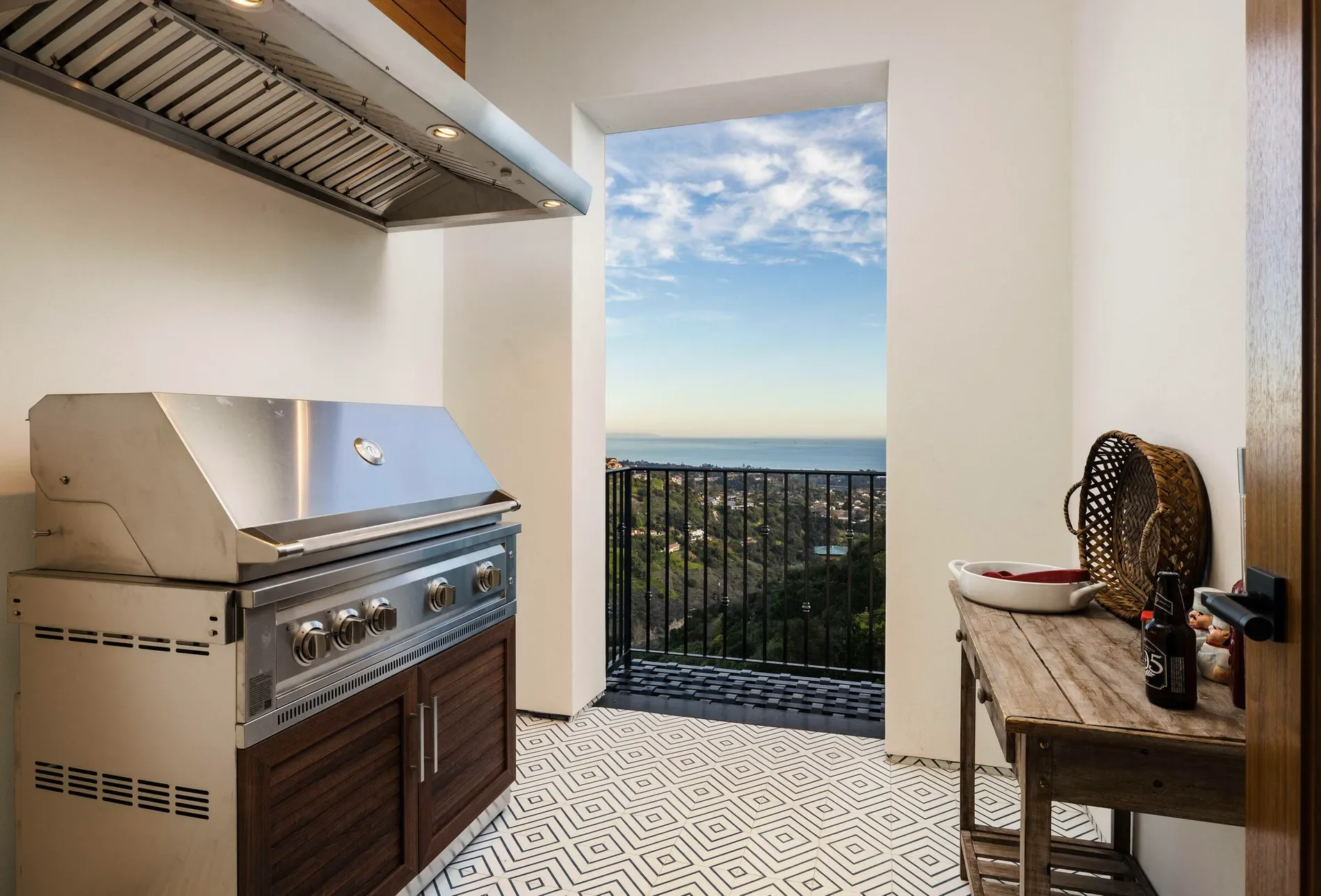 20 CAMINO ALTO, Santa Barbara, CA, 93103, USA, Santa Barbara, California, United States. - Photo 26