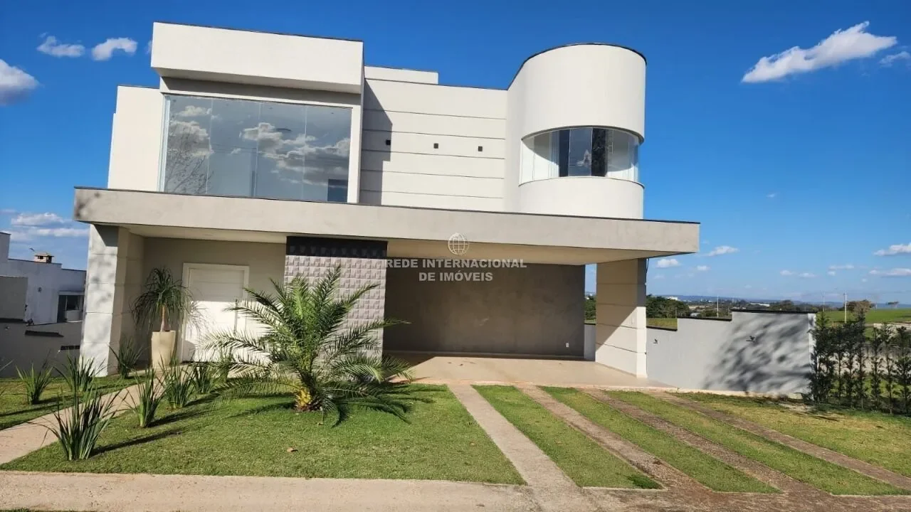 Exterior photo 7
