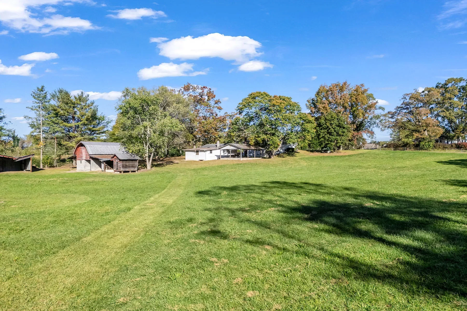 628 New Hope Road, Flat Rock, NC 28731, Flat Rock, North Carolina, United States. - Photo 12