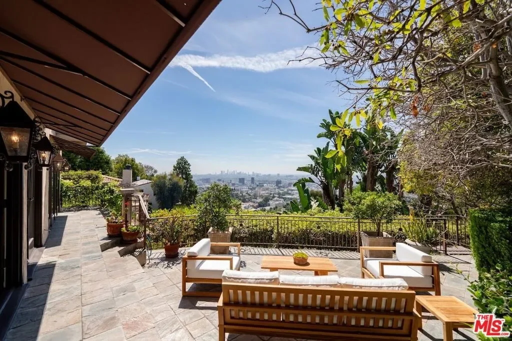 6930 Oporto Drive, Los Angeles, California, United States. - Photo 5