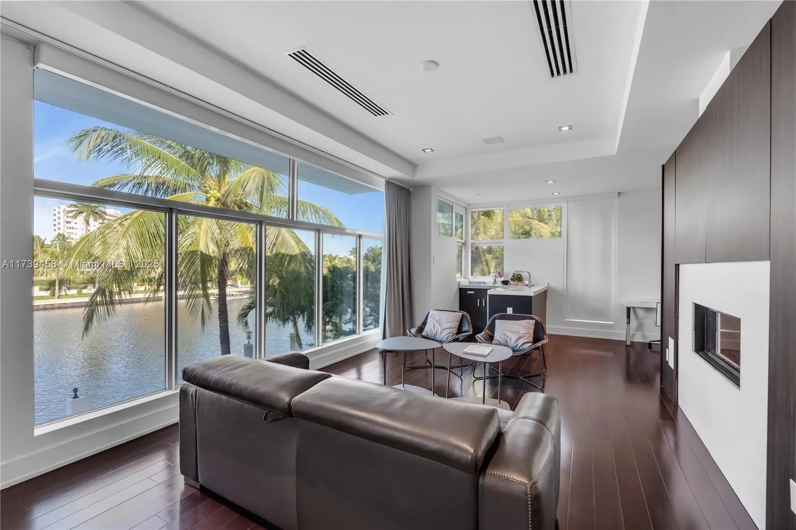 300 Royal Plaza Dr, Fort Lauderdale, Florida, United States. - Photo 24