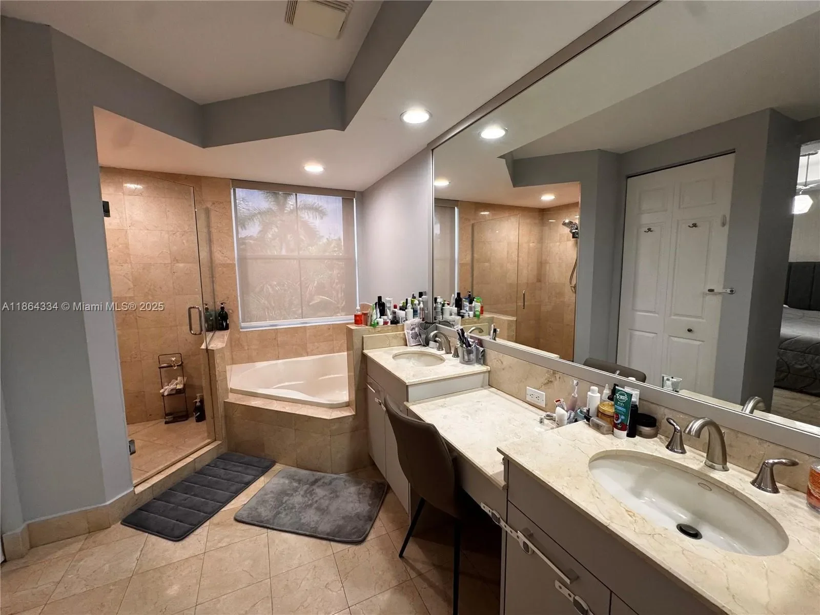 876 W Spinnaker Dr W, Hollywood, Florida, United States. - Photo 14