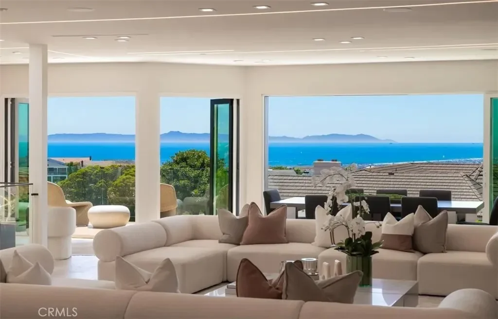 4 Narbonne, Newport Beach, California, United States. - Photo 27