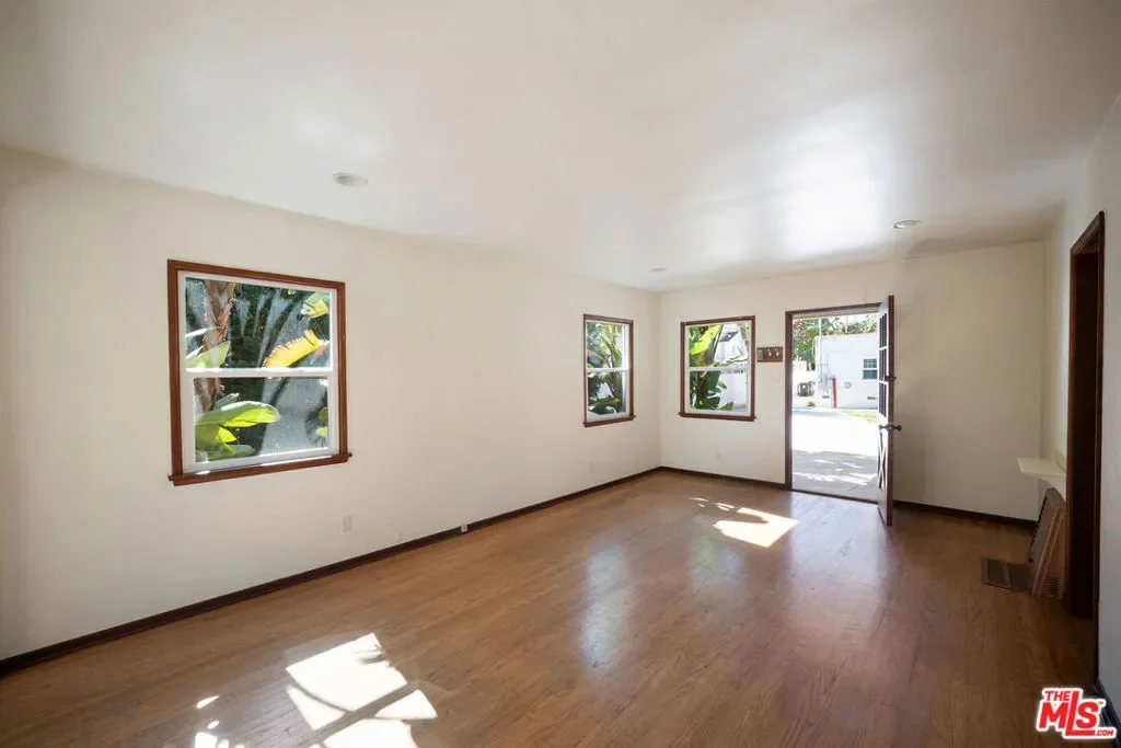 Gallery photo 12