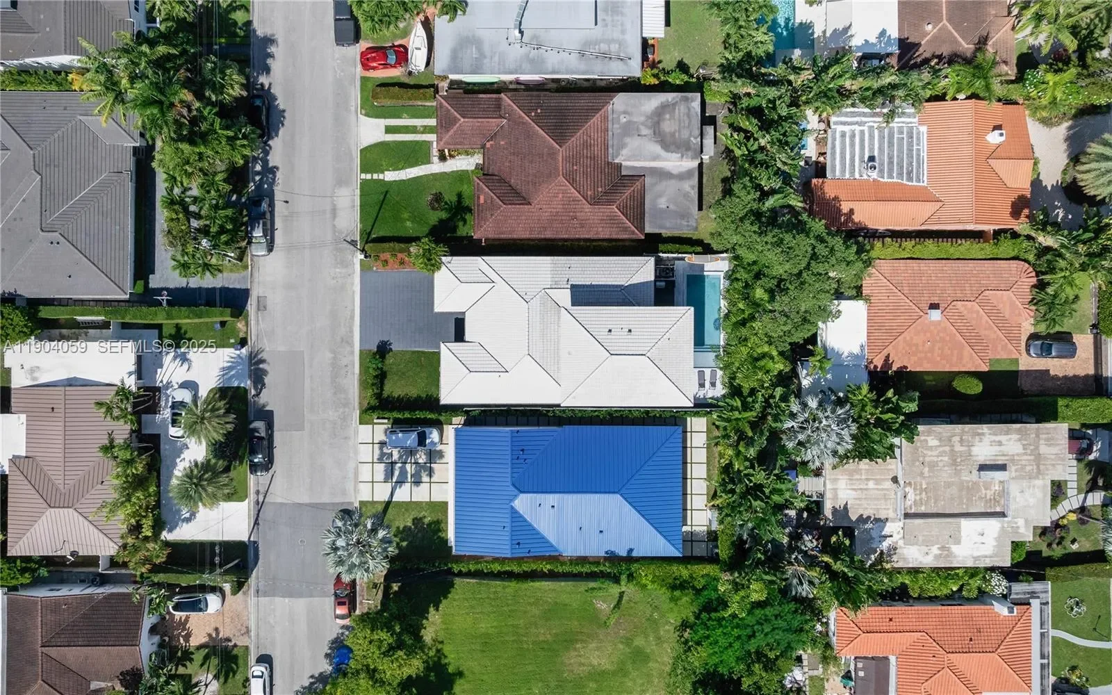 8851 Froude Ave, Bal Harbour, Florida, United States. - Photo 37