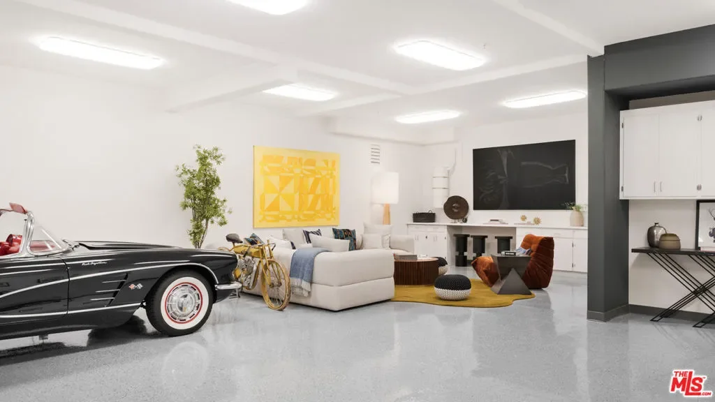 816 Monte Leon Drive, Beverly Hills, California, United States. - Photo 2