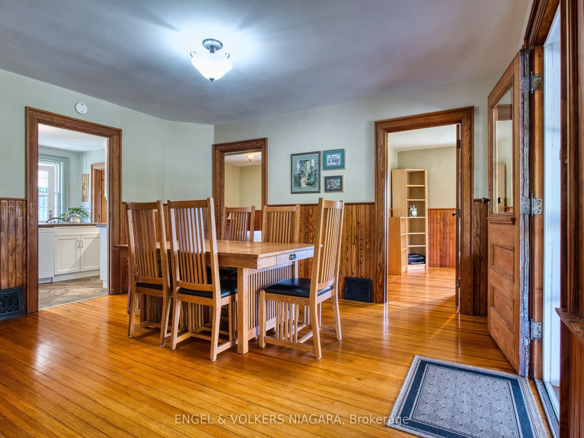Gallery photo 2