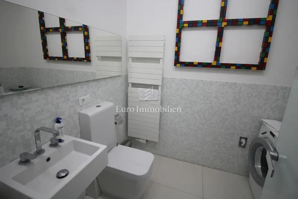 Gallery photo 10
