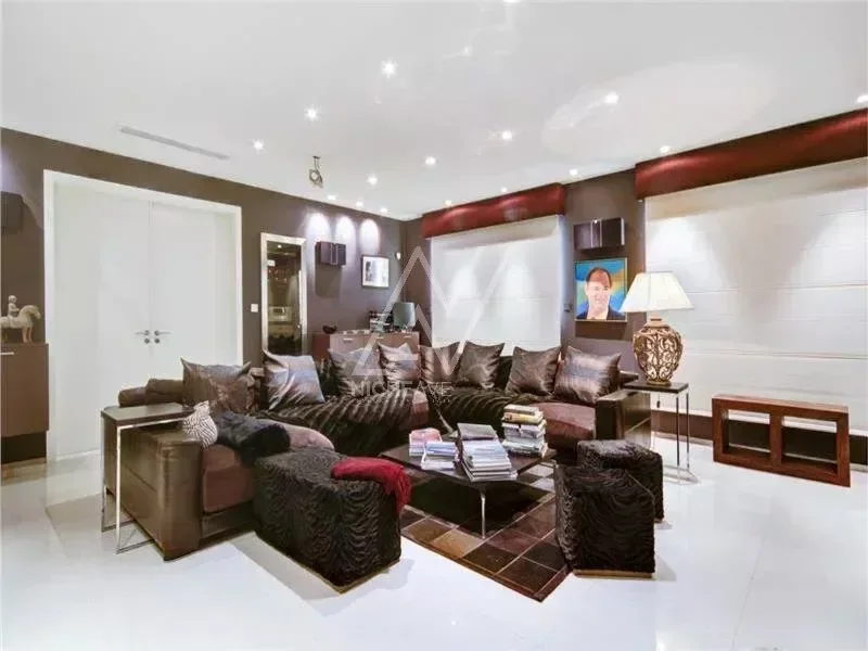 Gallery photo 8