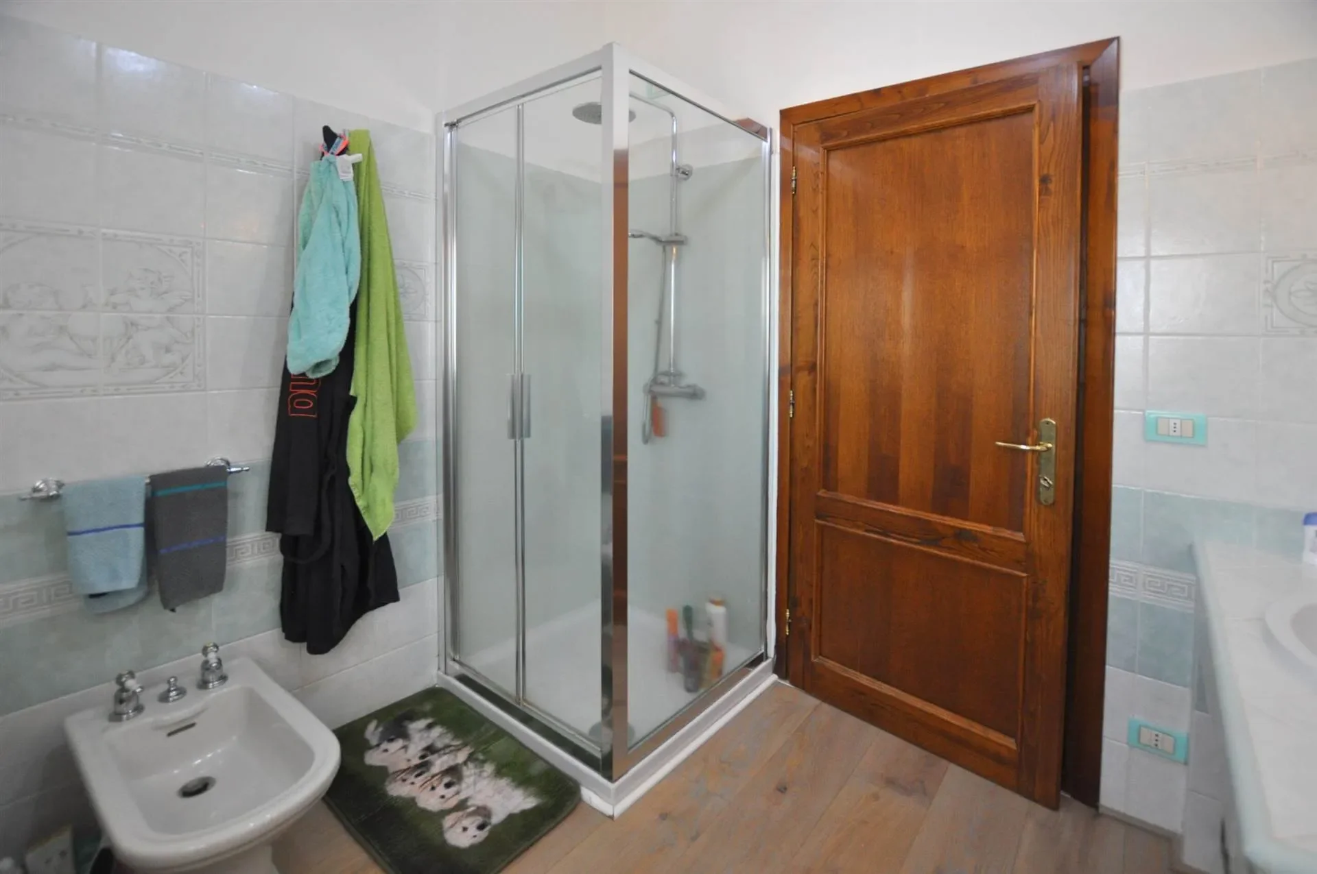 Gallery photo 4
