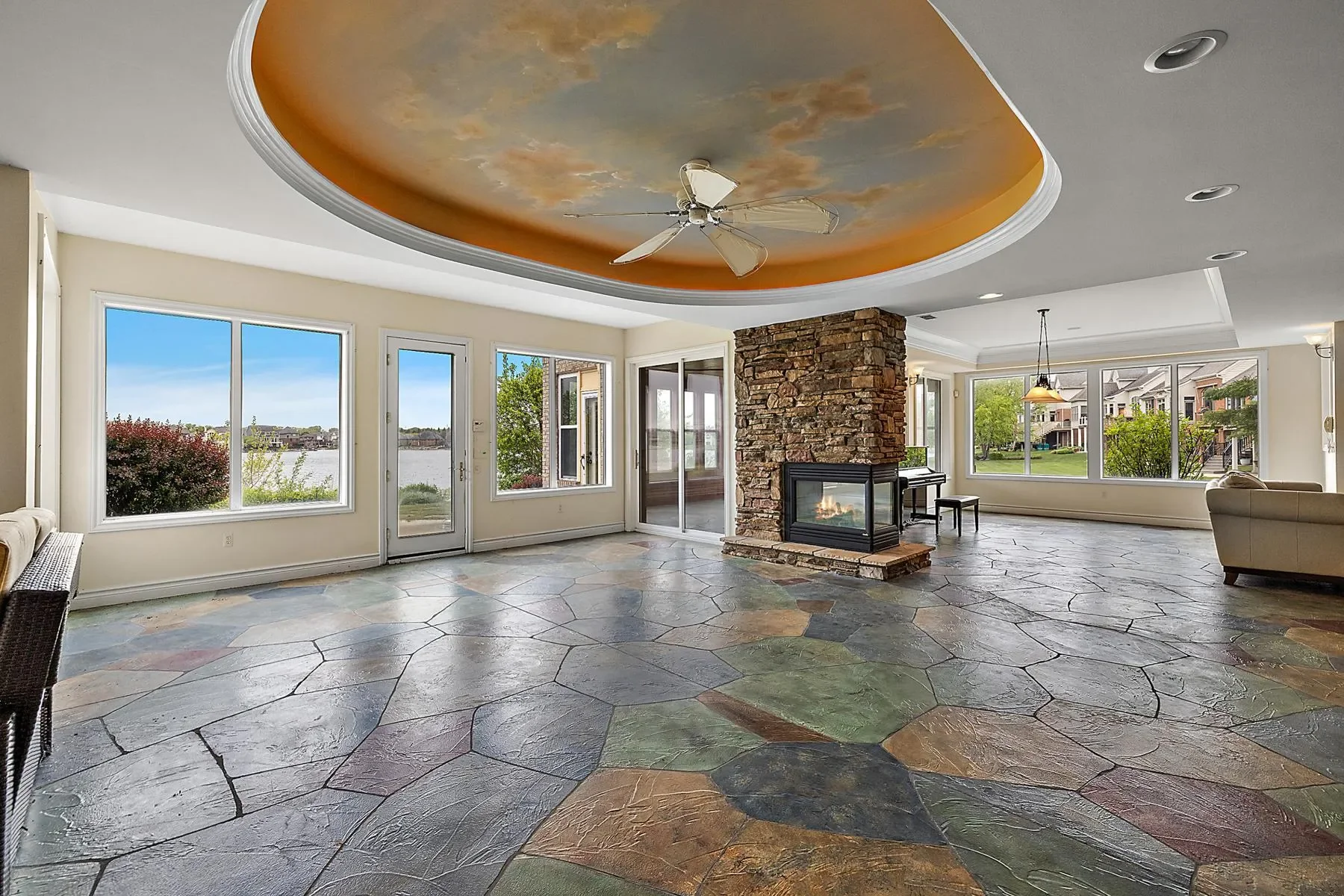10611 Lighthouse Pointe, Green Oak Twp, MI 48178, South Lyon, Michigan, United States. - Photo 8
