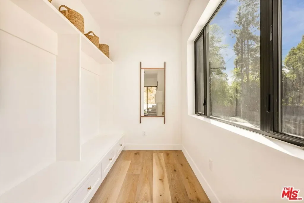 16815 Shileno Place, Los Angeles, California, United States. - Photo 13