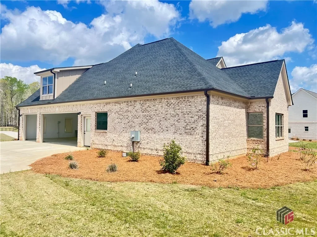 Single Family Residence in Statham