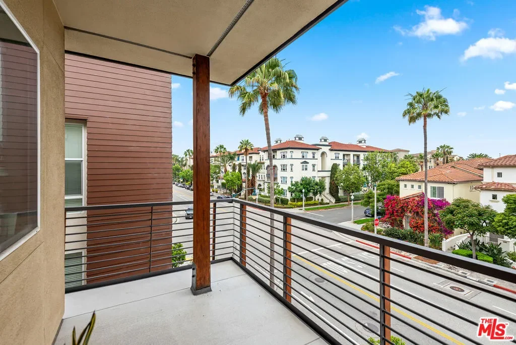 12920 Runway Road 360, Los Angeles, California, United States. - Photo 32