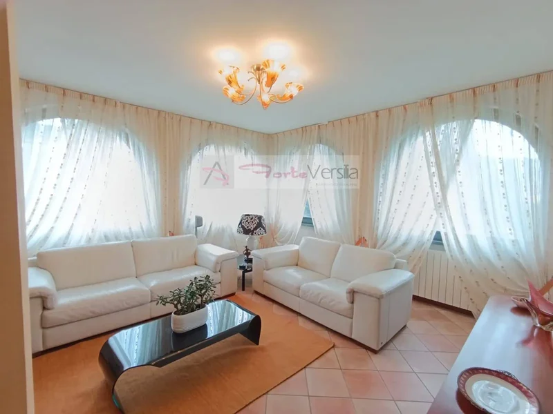 Villa for sale in Montignoso, Renella