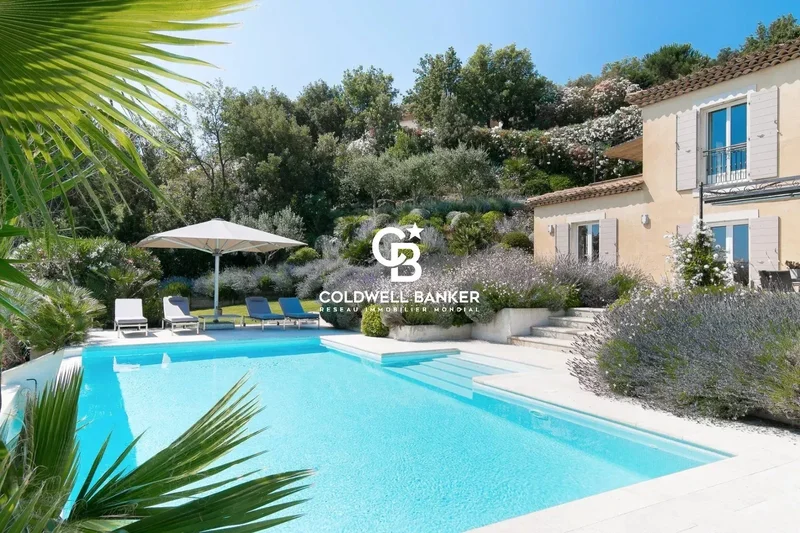 Grimaud, Provence-Alpes-Côte d'Azur, France. - Photo 7