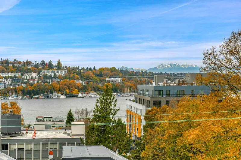 2372 Franklin Ave E , Seattle, WA 98102, Seattle, Washington, United States. - Photo 31