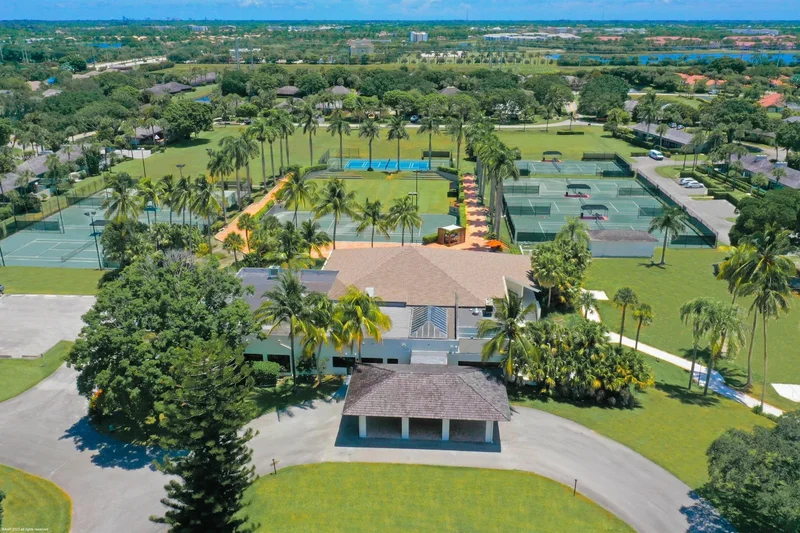 13244 Polo Club Road, Wellington, Florida, United States. - Photo 10