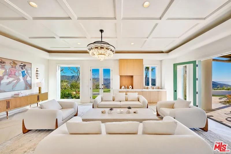 10502 Yellow Hill Road, Malibu, California, United States. - Photo 13