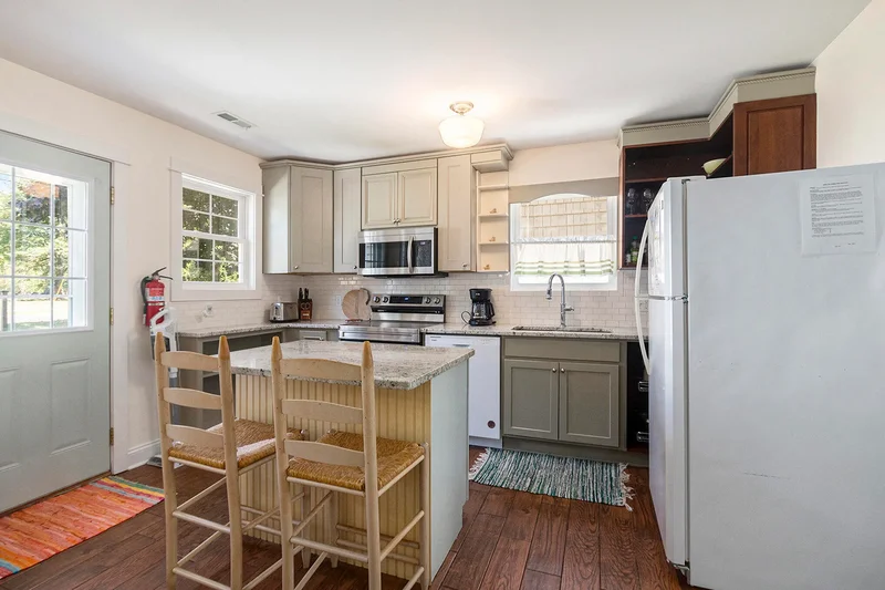 389 W Center Street, Douglas, Mi, 49406