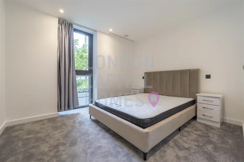3 Merino Gardens, London, England, United Kingdom. - Photo 3