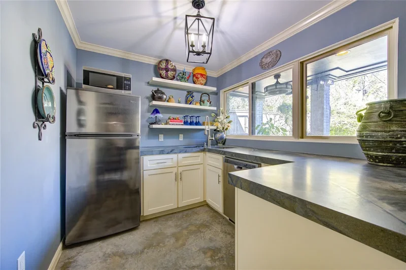 2500 Glen Haven, Houston, Texas, United States. - Photo 2