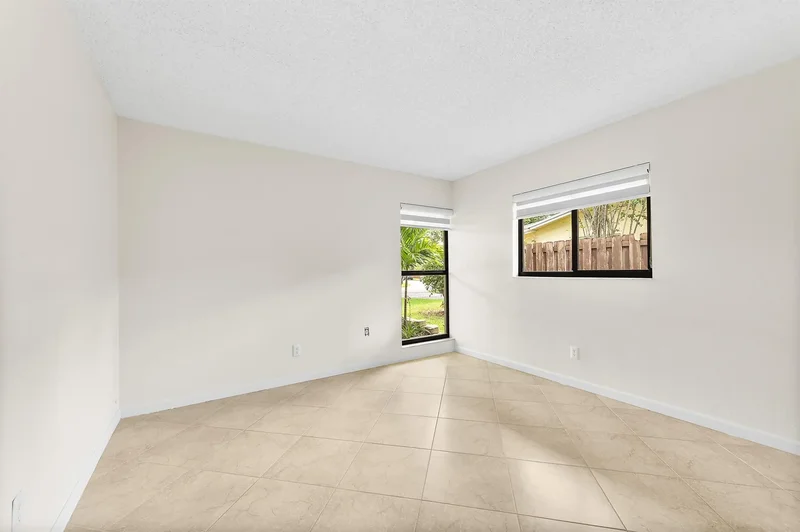 1620 NW 118th Avenue, Pembroke Pines, FL 33026, Pembroke Pines, Florida, United States. - Photo 19