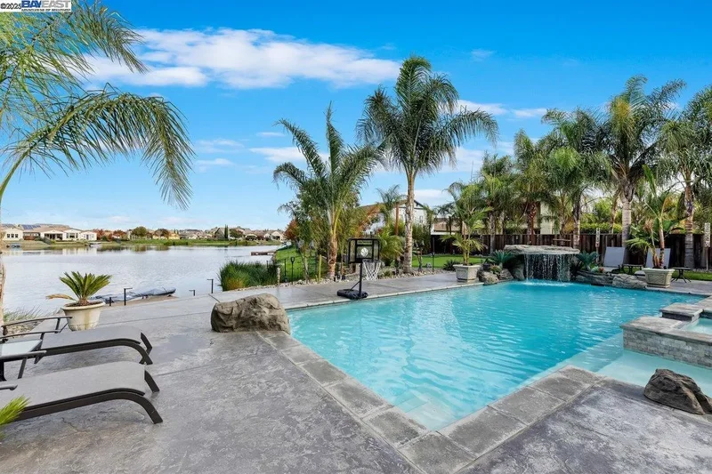 1050 Clear Lake Dr, Oakley, California, United States. - Photo 43