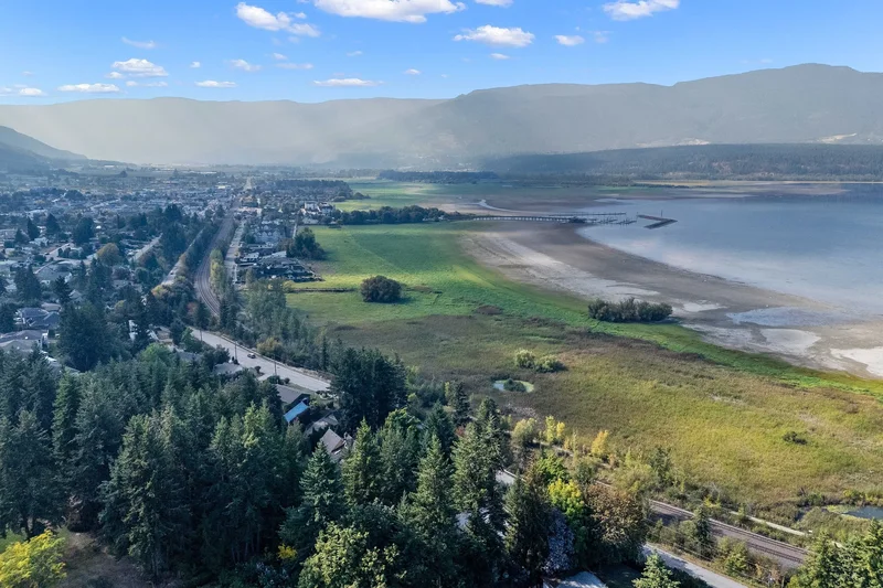 1430 Lakeshore Road NE, Salmon Arm, BC V1E 2V7, Salmon Arm, British Columbia, Canada. - Photo 59