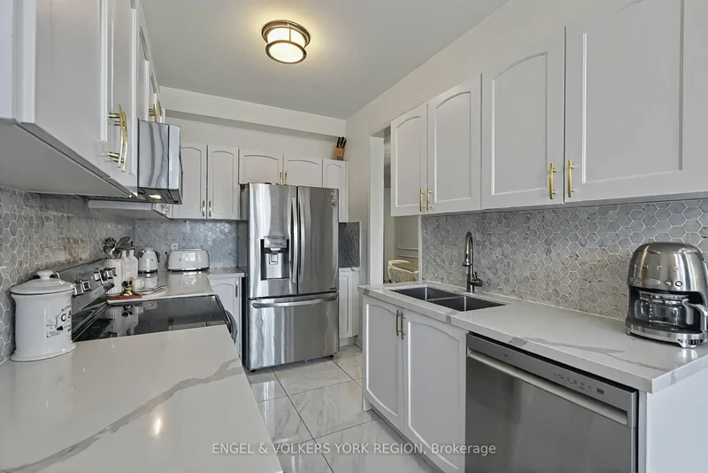 7 London Pride Drive, Gormley, Ontario, Canada. - Photo 11