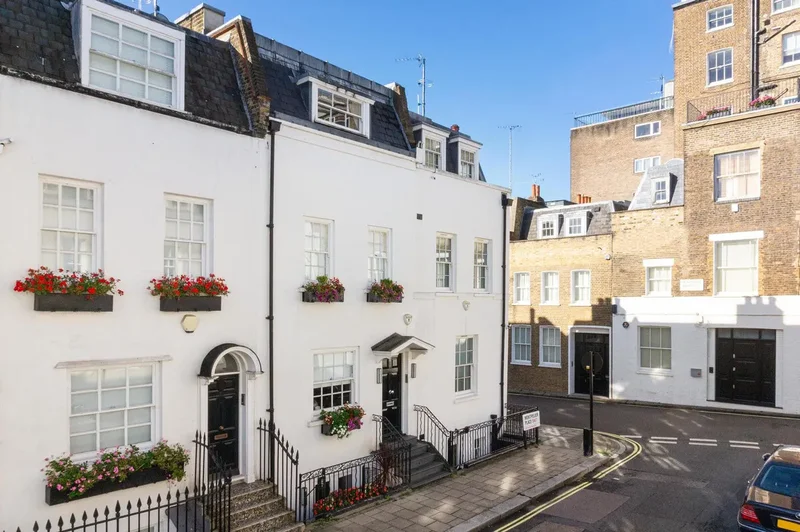 Montpelier Place, London, SW7
