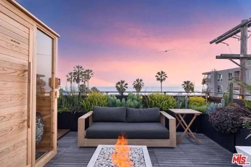 Designer Venice Home Steps from Beach & Abbot Kinney