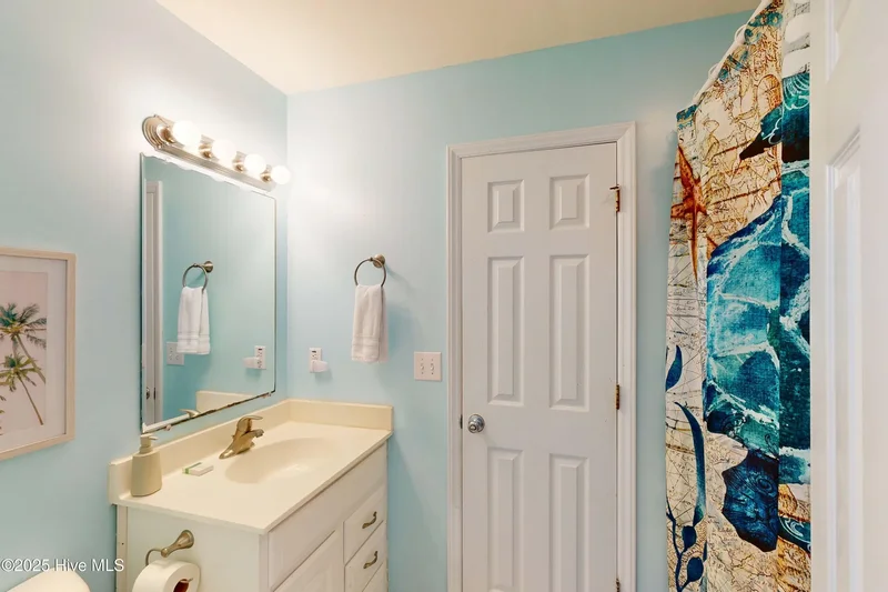 124 N Permuda Wynd Drive, North Topsail Beach, NC 28460, North Topsail Beach, North Carolina, United States. - Photo 28