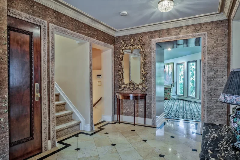 10 Hemlock Court, Oyster Bay, NY, 11771, USA, Upper Brookville, New York, United States. - Photo 2
