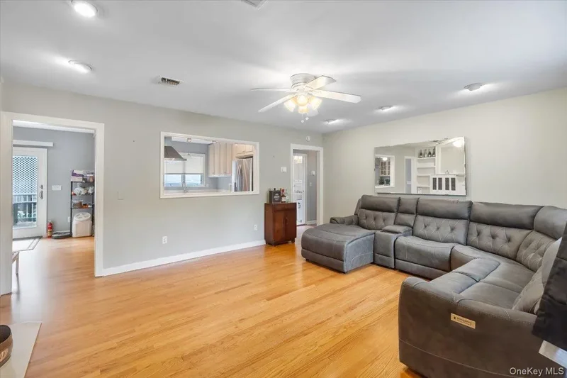 21 Van Orden Avenue, Suffern, NY 10901, Montebello, New York, United States. - Photo 6