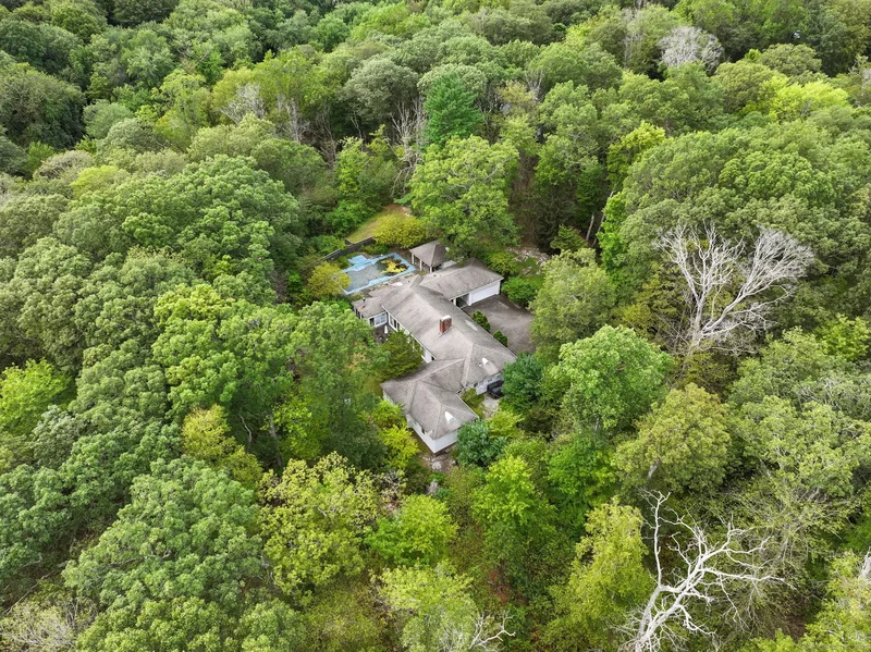 592 Laurel Road, New Canaan, Connecticut, United States. - Photo 4
