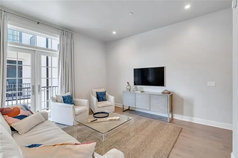 731 ST CHARLES Avenue 304, New Orleans, Louisiana, United States. - Photo 7