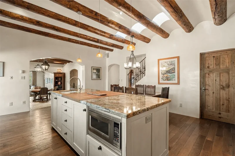 11 Lavadero Road , Santa Fe, NM 87506, Santa Fe, New Mexico, United States. - Photo 20