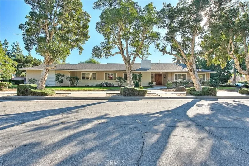 4 Bedrooms Single Family Detached