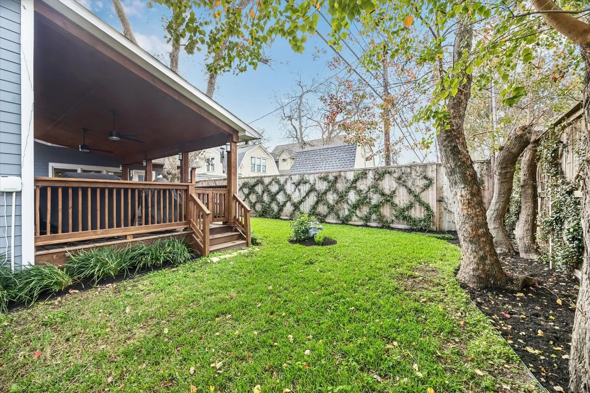 Exterior photo 9