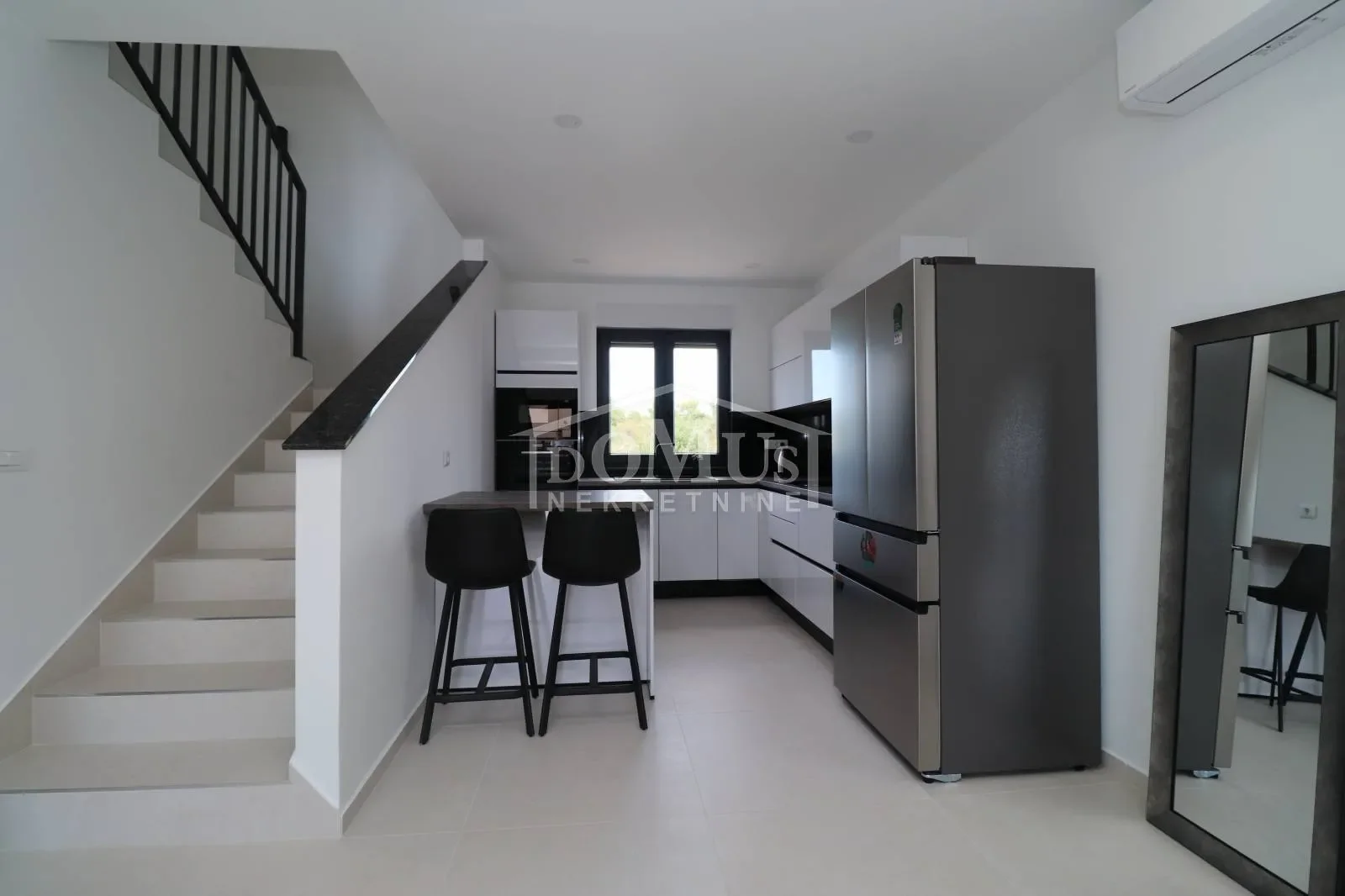 Gallery photo 2