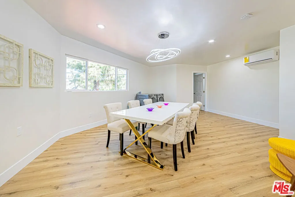 Gallery photo 6
